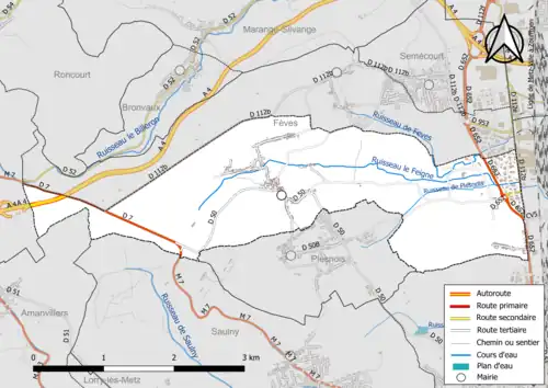 Carte en couleur présentant le réseau hydrographique de la commune