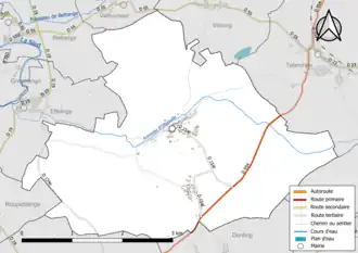 Carte en couleur présentant le réseau hydrographique de la commune
