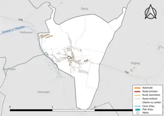 Carte en couleur présentant le réseau hydrographique de la commune
