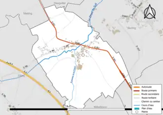 Carte en couleur présentant le réseau hydrographique de la commune