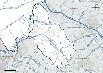 Carte en couleur présentant le réseau hydrographique de la commune