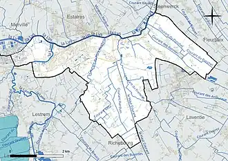 Carte en couleur présentant le réseau hydrographique de la commune