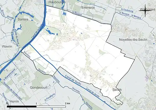 Carte en couleur présentant le réseau hydrographique de la commune