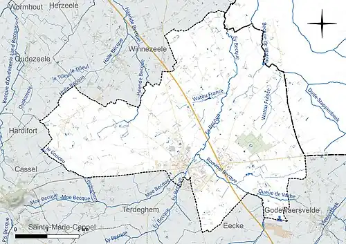 Carte en couleur présentant le réseau hydrographique de la commune