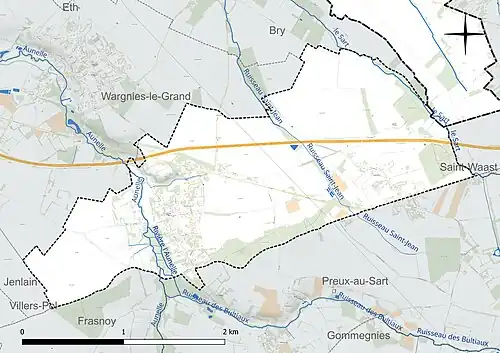 Carte en couleur présentant le réseau hydrographique de la commune