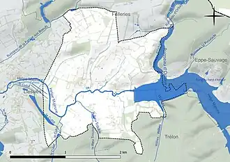 Carte en couleur présentant le réseau hydrographique de la commune