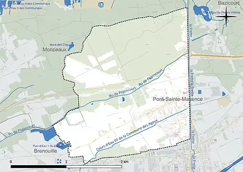Carte en couleur présentant le réseau hydrographique de la commune