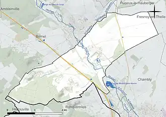 Carte en couleur présentant le réseau hydrographique de la commune