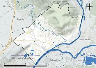 Carte en couleur présentant le réseau hydrographique de la commune