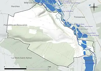 Carte en couleur présentant le réseau hydrographique de la commune
