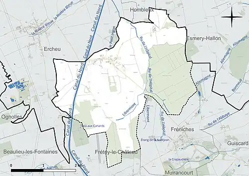 Carte en couleur présentant le réseau hydrographique de la commune