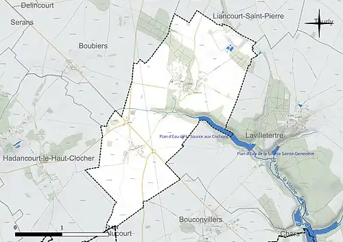 Carte en couleur présentant le réseau hydrographique de la commune