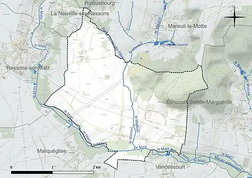 Carte en couleur présentant le réseau hydrographique de la commune