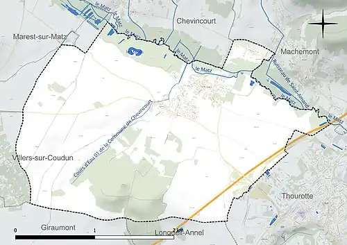 Carte en couleur présentant le réseau hydrographique de la commune