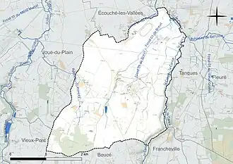Carte en couleur présentant le réseau hydrographique de la commune
