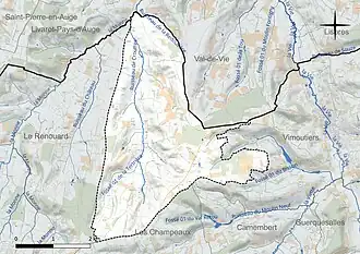 Carte en couleur présentant le réseau hydrographique de la commune