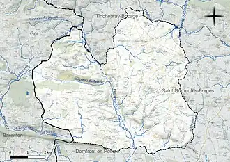 Carte en couleur présentant le réseau hydrographique de la commune