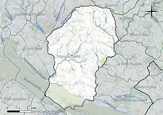 Carte en couleur présentant le réseau hydrographique de la commune