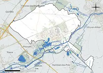 Carte en couleur présentant le réseau hydrographique de la commune