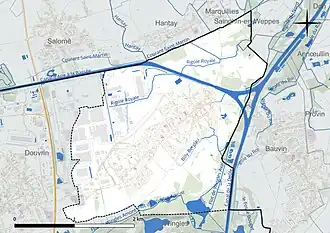Carte en couleur présentant le réseau hydrographique de la commune