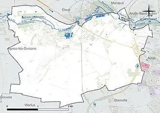 Carte en couleur présentant le réseau hydrographique de la commune