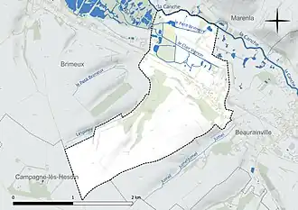 Carte en couleur présentant le réseau hydrographique de la commune