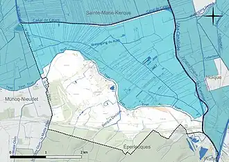 Carte en couleur présentant le réseau hydrographique de la commune