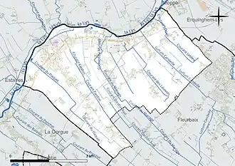 Carte en couleur présentant le réseau hydrographique de la commune