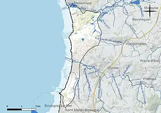 Carte en couleur présentant le réseau hydrographique de la commune