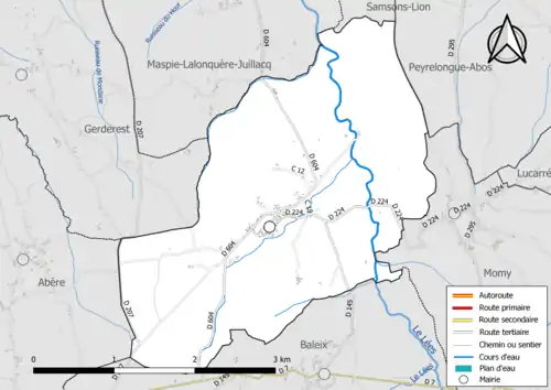 Carte en couleur présentant le réseau hydrographique de la commune