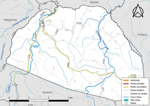 Carte en couleur présentant le réseau hydrographique de la commune