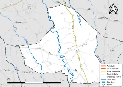Carte en couleur présentant le réseau hydrographique de la commune