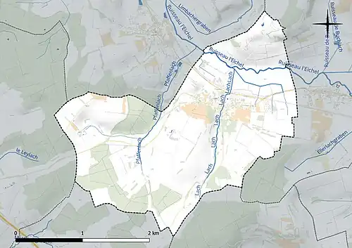 Carte en couleur présentant le réseau hydrographique de la commune