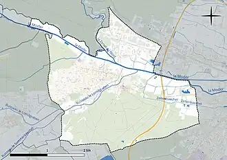Carte en couleur présentant le réseau hydrographique de la commune