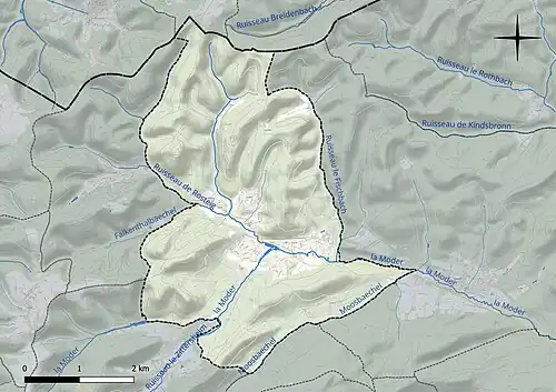 Carte en couleur présentant le réseau hydrographique de la commune