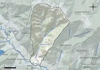 Carte en couleur présentant le réseau hydrographique de la commune