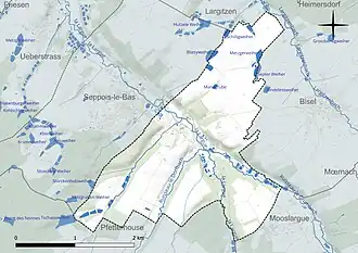 Carte en couleur présentant le réseau hydrographique de la commune