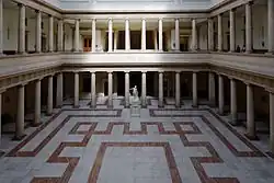 Au palais de justice d'Aix-en-Provence le couple Colombey apprend que son mariage est déclaré « putatif ».