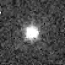 image pixelisée d'une source de lumière blanche au centre de l'image bruitée de l'espace