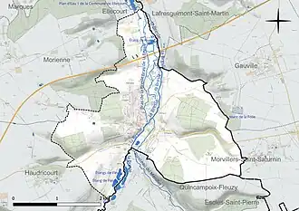 Carte en couleur présentant le réseau hydrographique de la commune