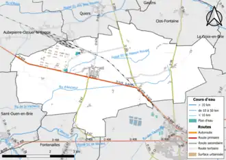 Carte en couleur présentant le réseau hydrographique de la commune