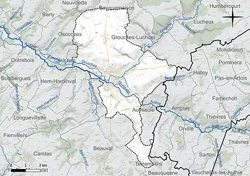Carte en couleur présentant le réseau hydrographique de la commune