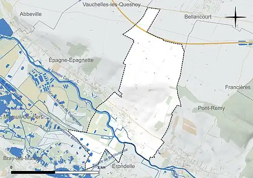 Carte en couleur présentant le réseau hydrographique de la commune