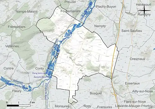 Carte en couleur présentant le réseau hydrographique de la commune