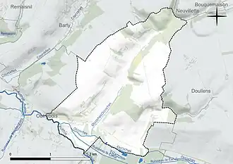 Carte en couleur présentant le réseau hydrographique de la commune