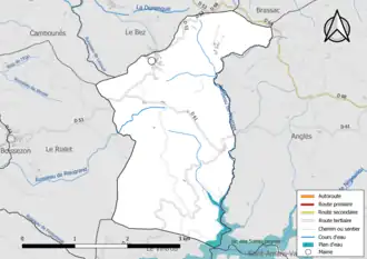 Carte en couleur présentant le réseau hydrographique de la commune