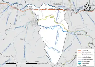 Carte en couleur présentant le réseau hydrographique de la commune