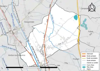 Carte en couleur présentant le réseau hydrographique de la commune