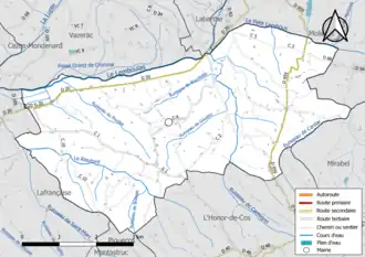 Carte en couleur présentant le réseau hydrographique de la commune