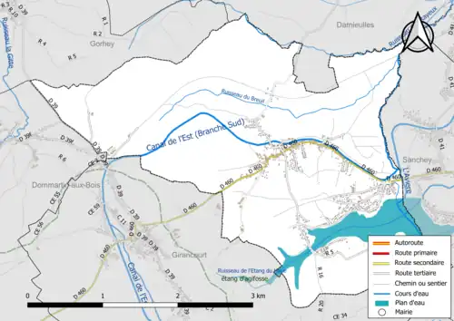 Carte en couleur présentant le réseau hydrographique de la commune